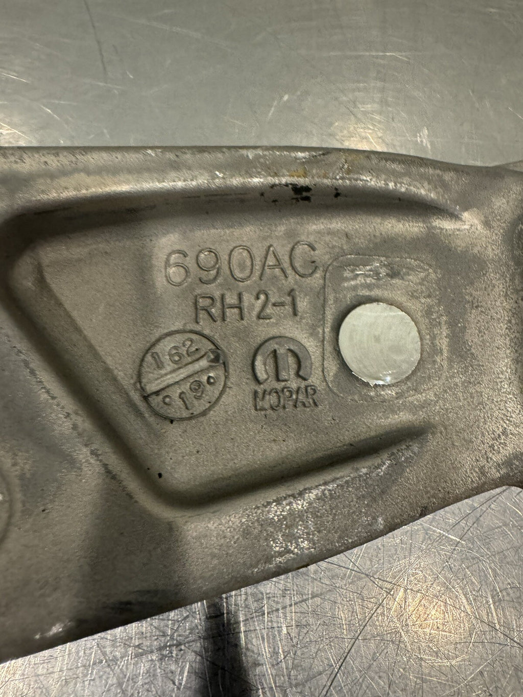 Mopar 68285992AF Genuine Lower Control Arm Jeep Cherokee NEW! FREE SHIPPING!