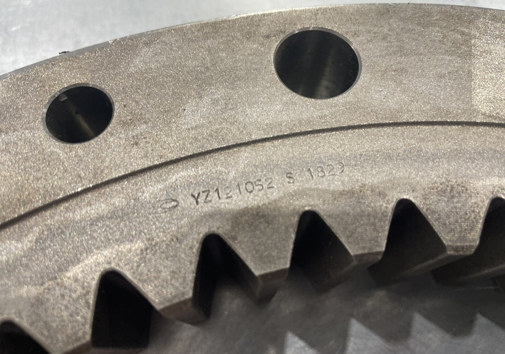 John Deere YZ121052 Gear Final Drive Ring NEW!! FREE SHIPPING!