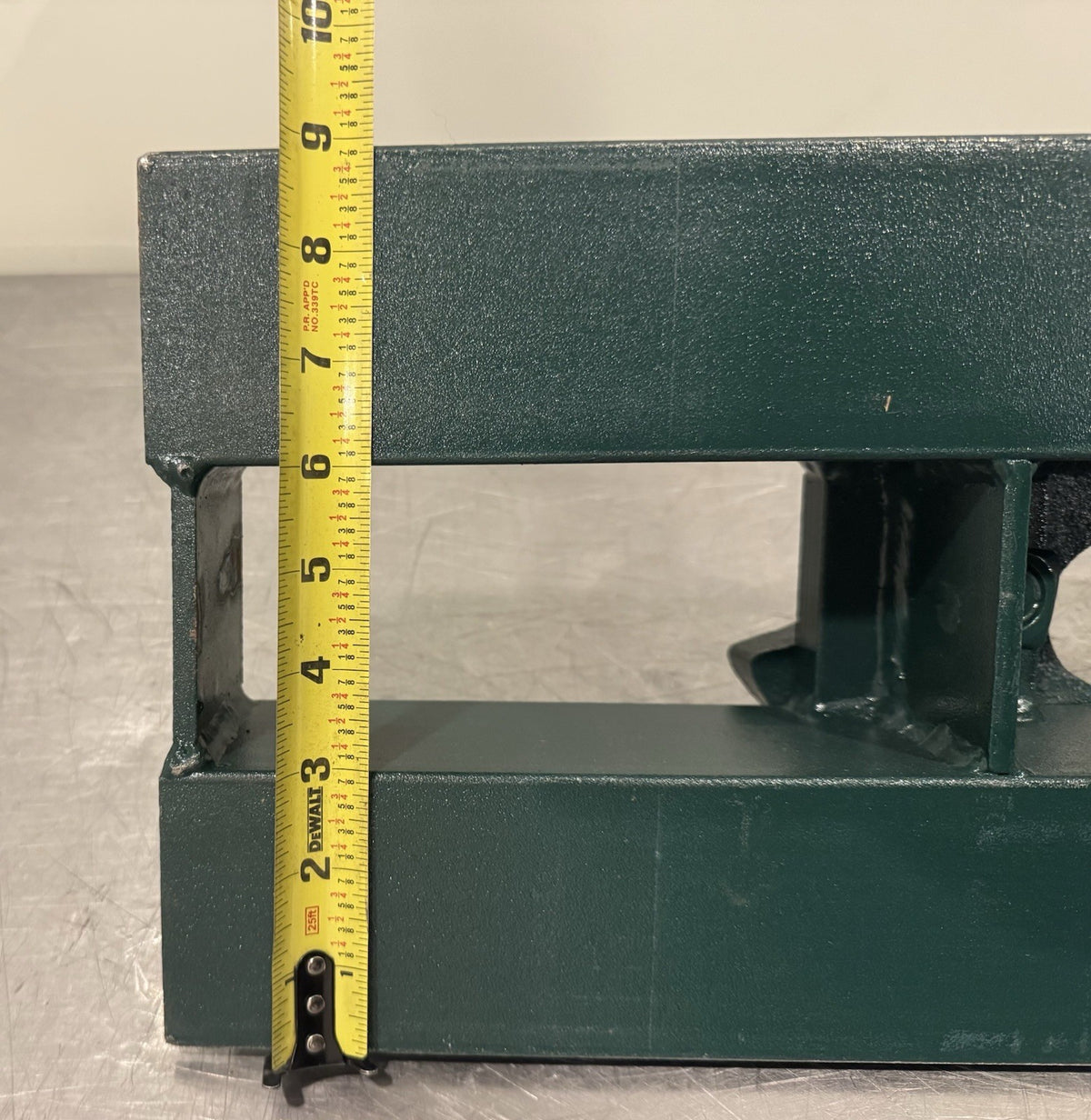 Monitor 201PH Adjustable Pipe Holder Hinge Pin Clamp Jaw Drop Pipe NEW!