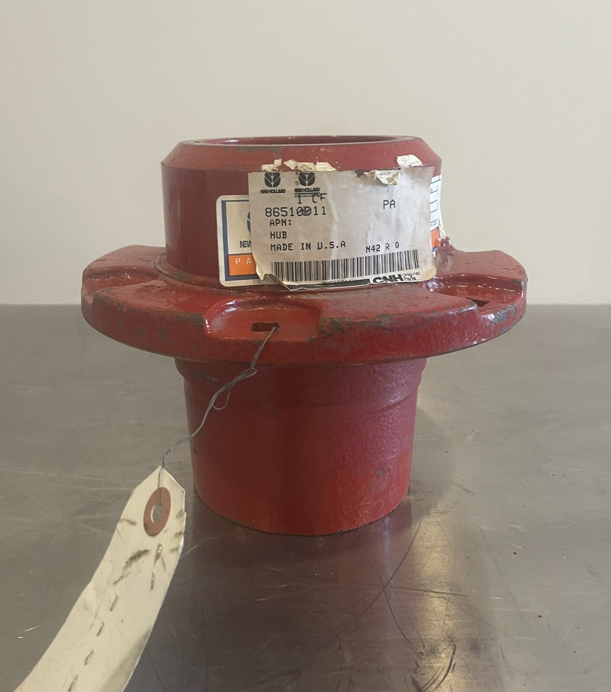 CNH 86510011 Hub Assy Red Case New Holland NEW! FREE SHIPPING!