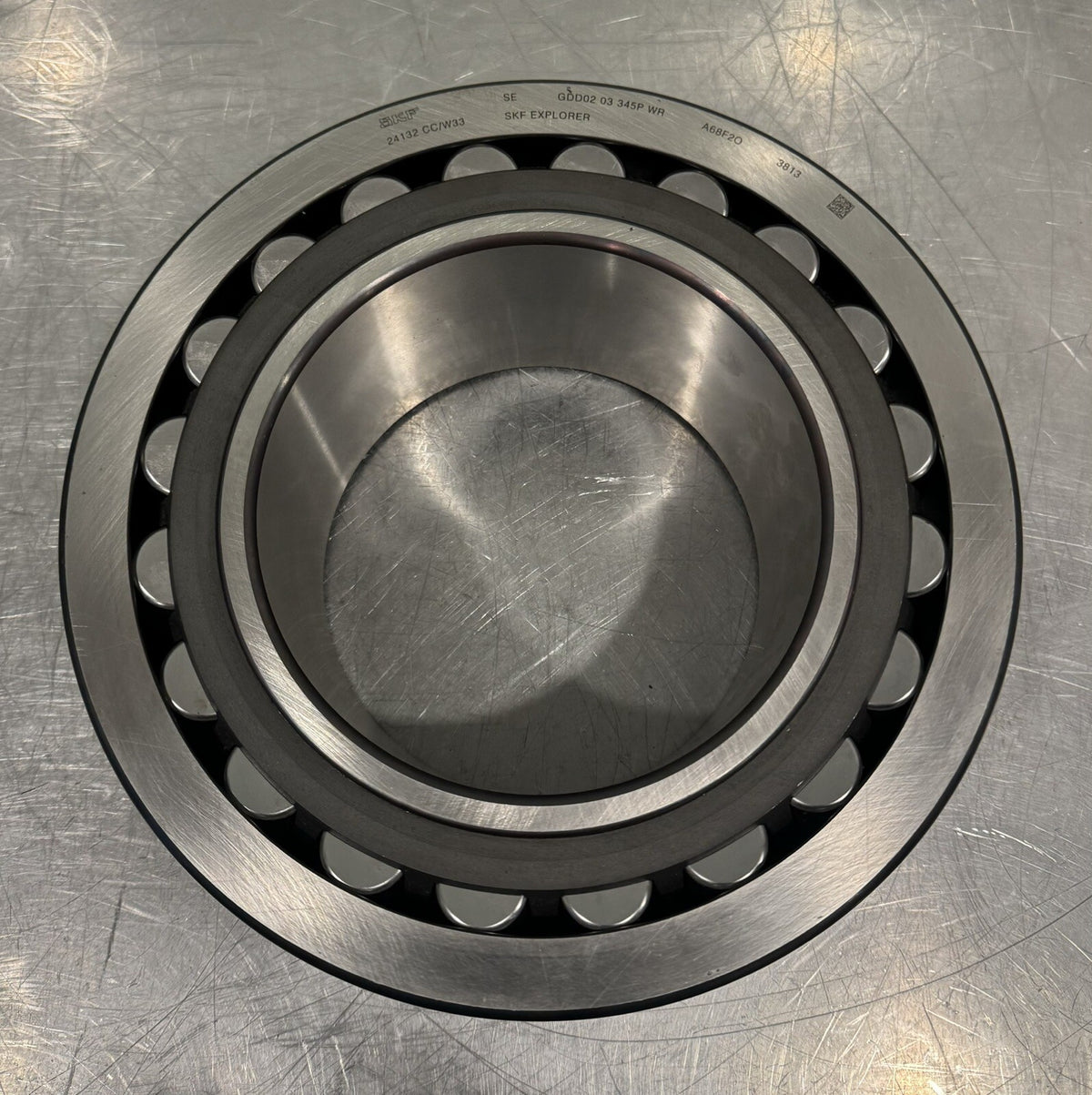 SKF 24132 CC/W3 Spherical Roller Bearing NEW! FREE SHIPPING!