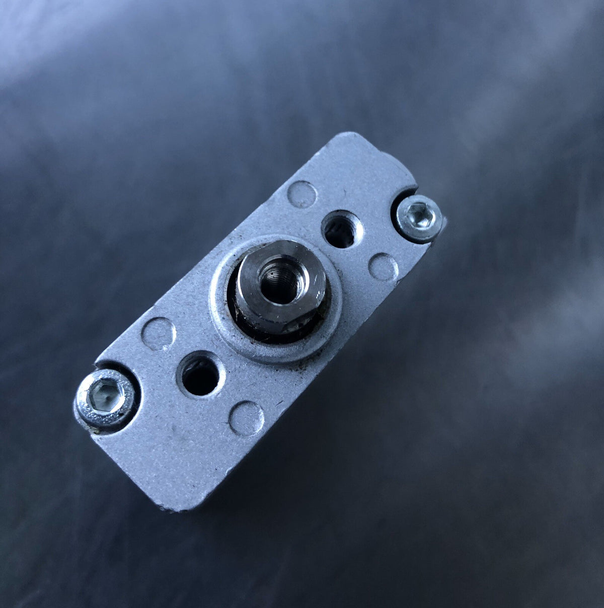 Festo DZF-25-10-P-A Pneumatic Flat Cylinder NEW!! FREE SHIPPING!!!