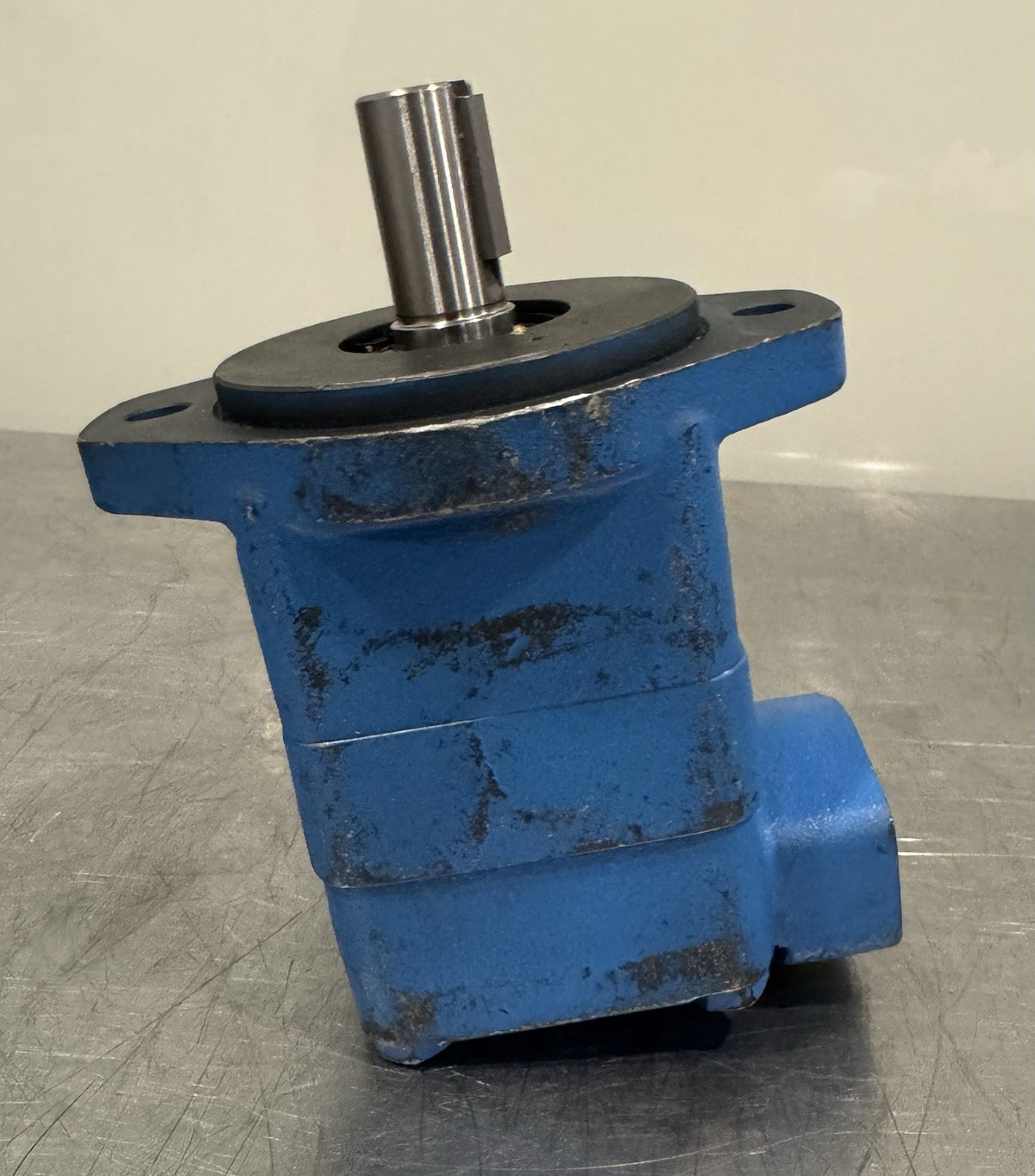 V101P7P1B20R Hydraulic Vane Pump For Vickers NEW! FREE SHIPPING!