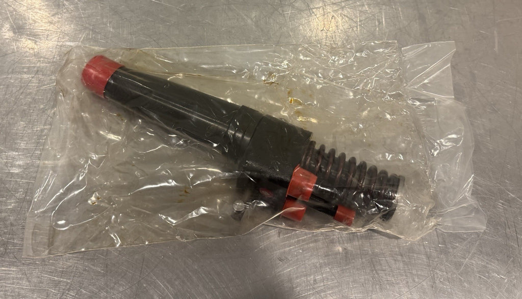 Interstate Mcbee 40111736 Fuel Injector UTEX 710 EcoTip NEW IN BOX! SHIPS FREE!