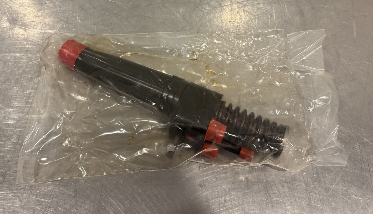 Interstate Mcbee 40111736 Fuel Injector UTEX 710 EcoTip NEW IN BOX! SHIPS FREE!