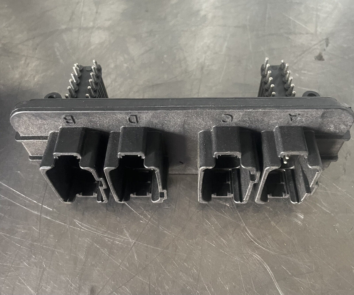 DT13-24PAB-R015 Automotive Connector Wire to Board NEW! FREE SHIPPING!