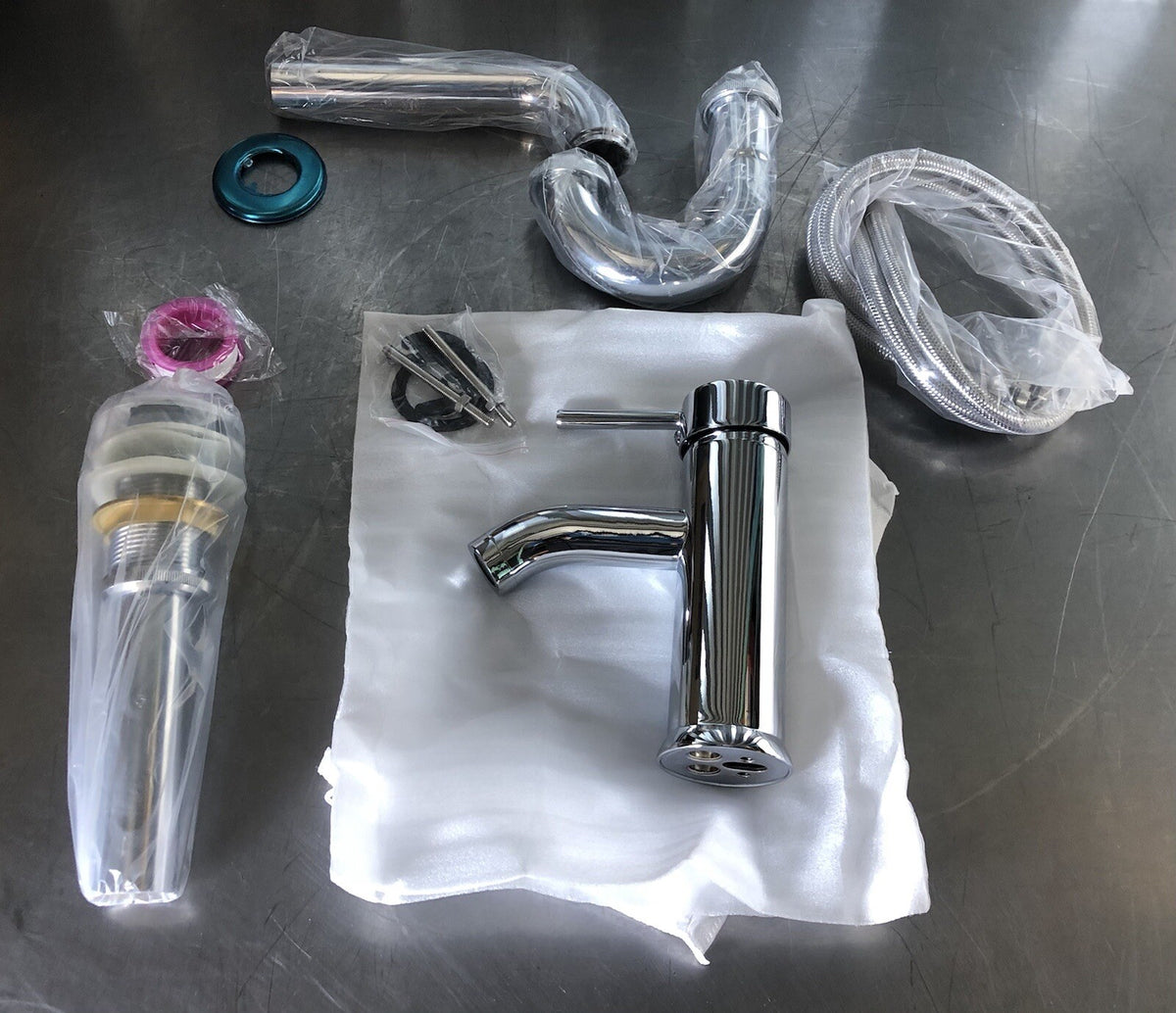 Chrome Bathroom Assembly W/ Drain And P Trap NEW IN BOX!! FREE SHIPPING!