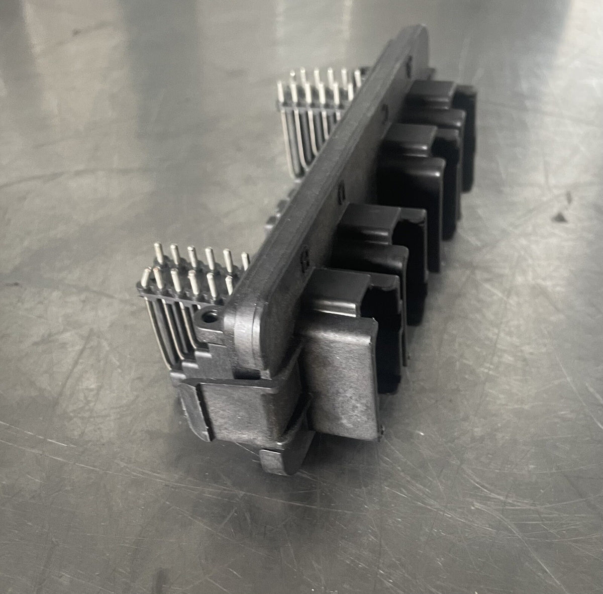 DT13-24PAB-R015 Automotive Connector Wire to Board NEW! FREE SHIPPING!