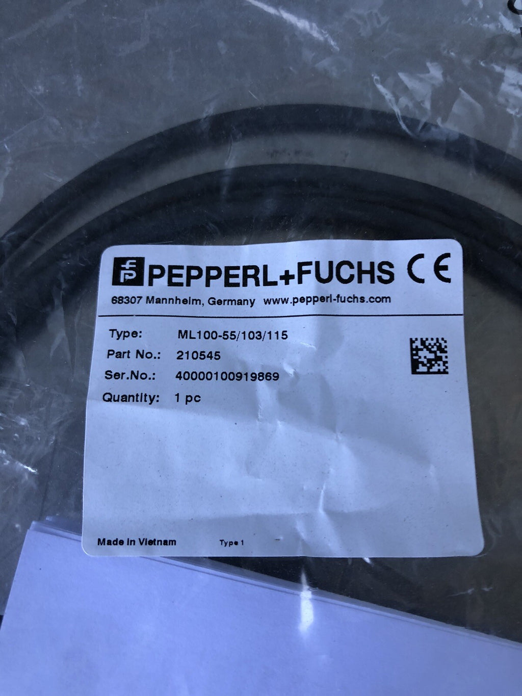 Pepperl+Fuchs 210545 Retroreflective Sensor ML100-55/103/115 NEW!! FREE SHIPPING