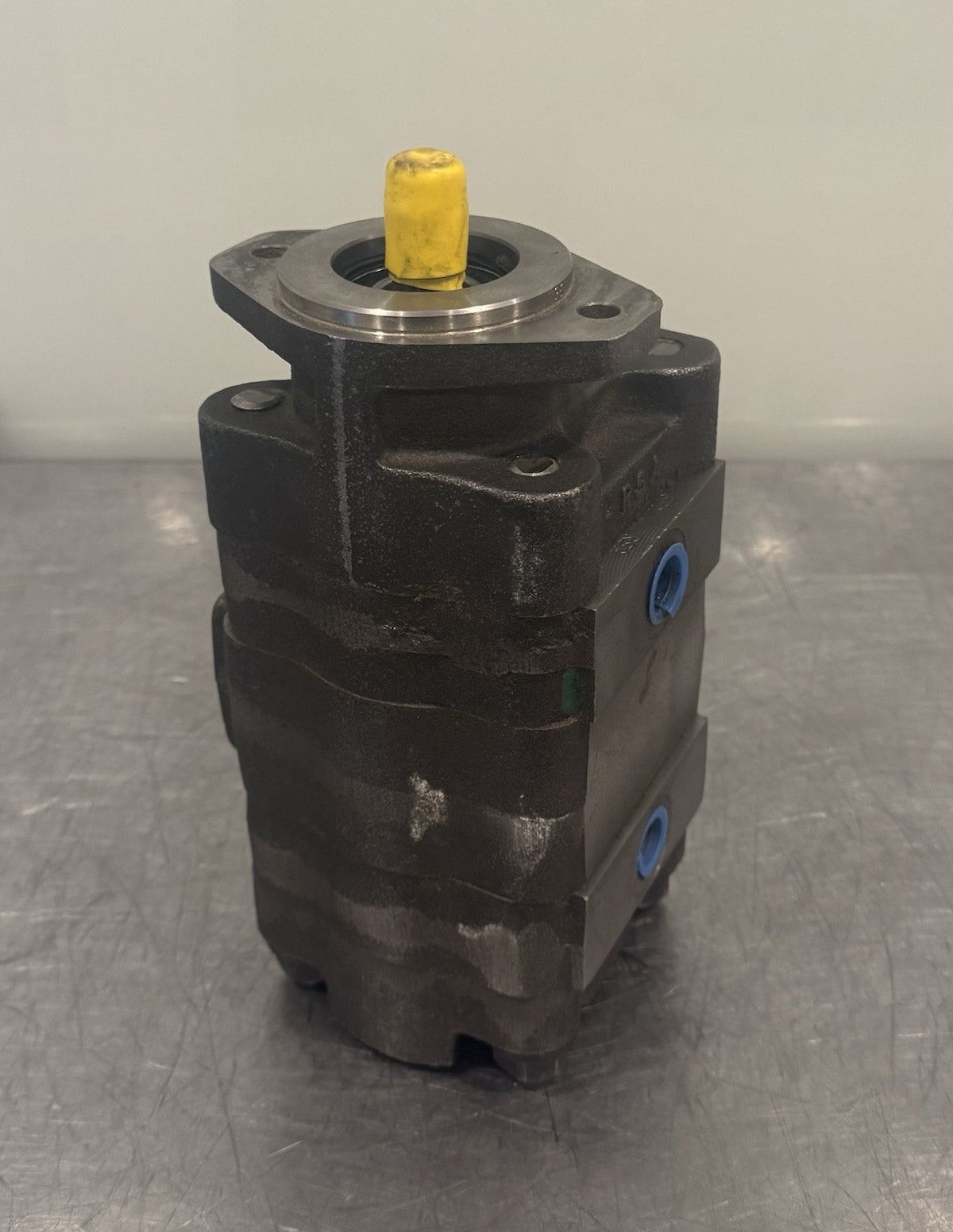 Hydraulic Pump 9 Spline Shaft 2 Bolt 98730260210 NEW! FREE SHIPPING!