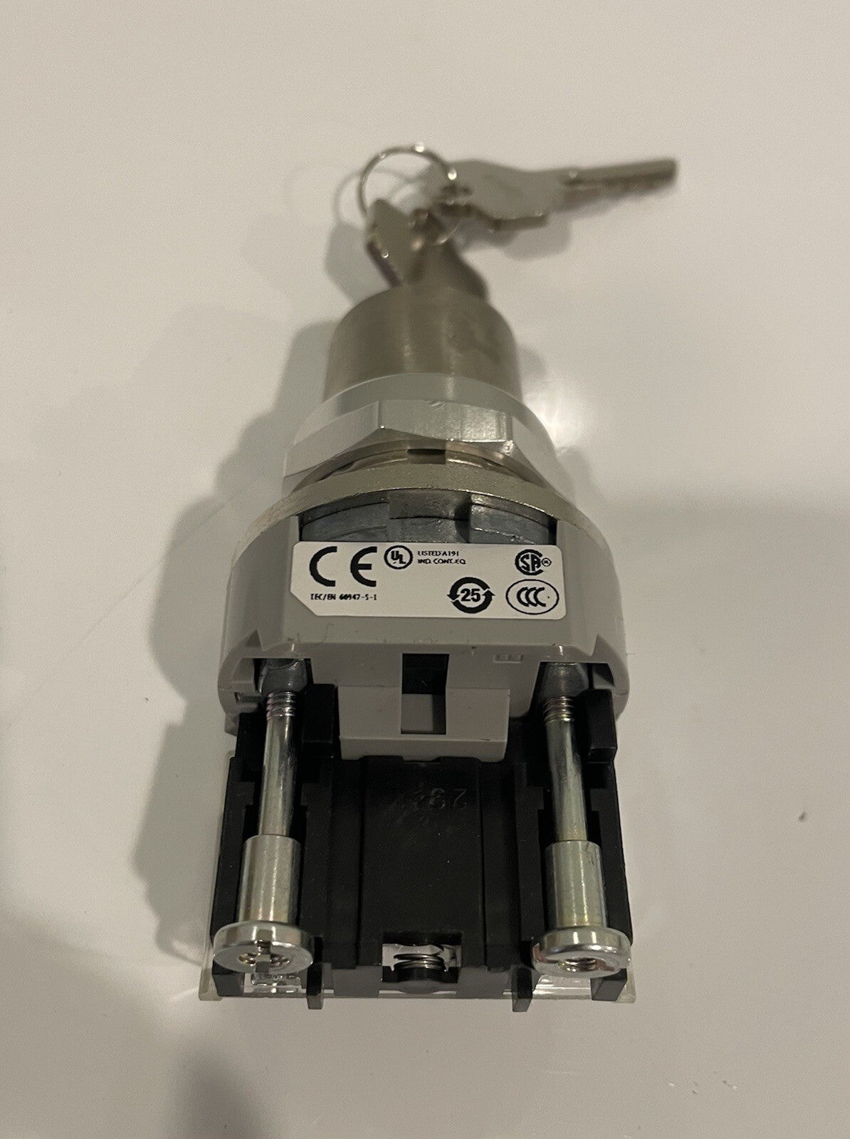 Allen Bradley 800T-833D1 Selector Switch NEW! FREE SHIPPING!