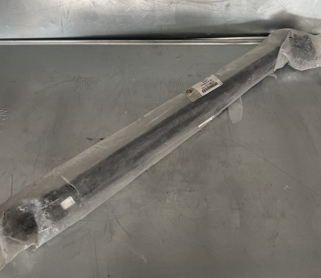 International 1671799C91 Shaft Spicer Steering Gear NEW! FREE SHIPPING!