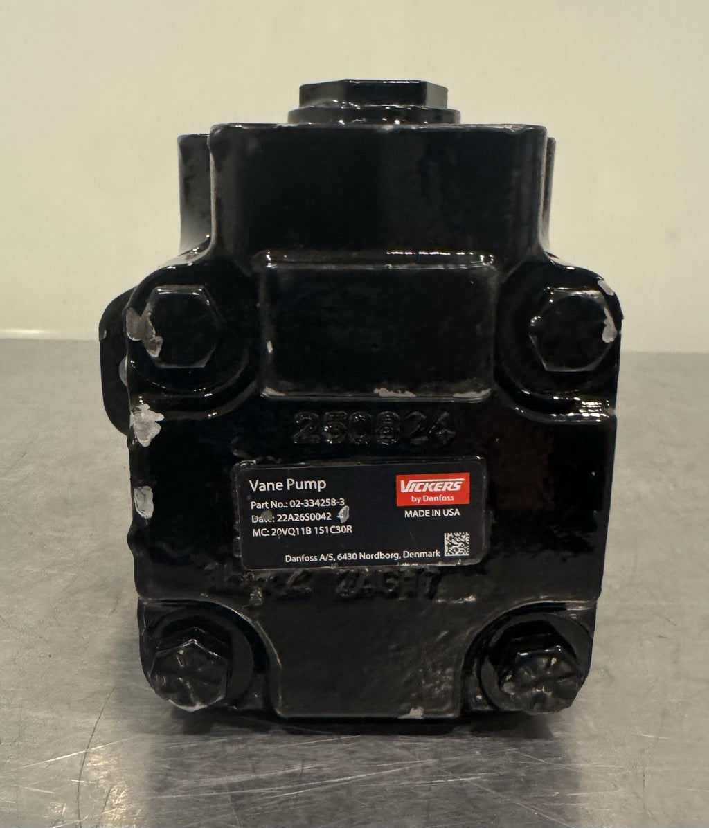 Vickers 02-334258-3 Hydraulic Vane Pump 20VQ11B 151C30R Danfoss Genuine NEW!