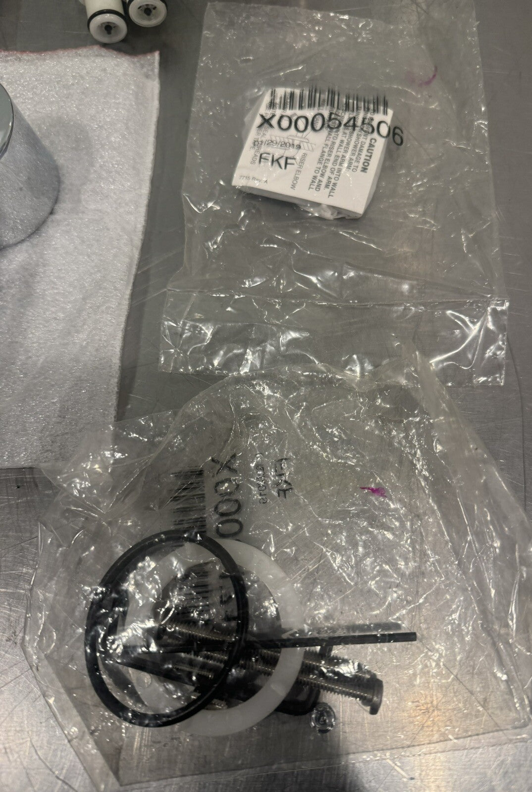 Delta T14253-LHD Vero Monitor Series 14 Shower Trim Chrome NEW IN BOX!
