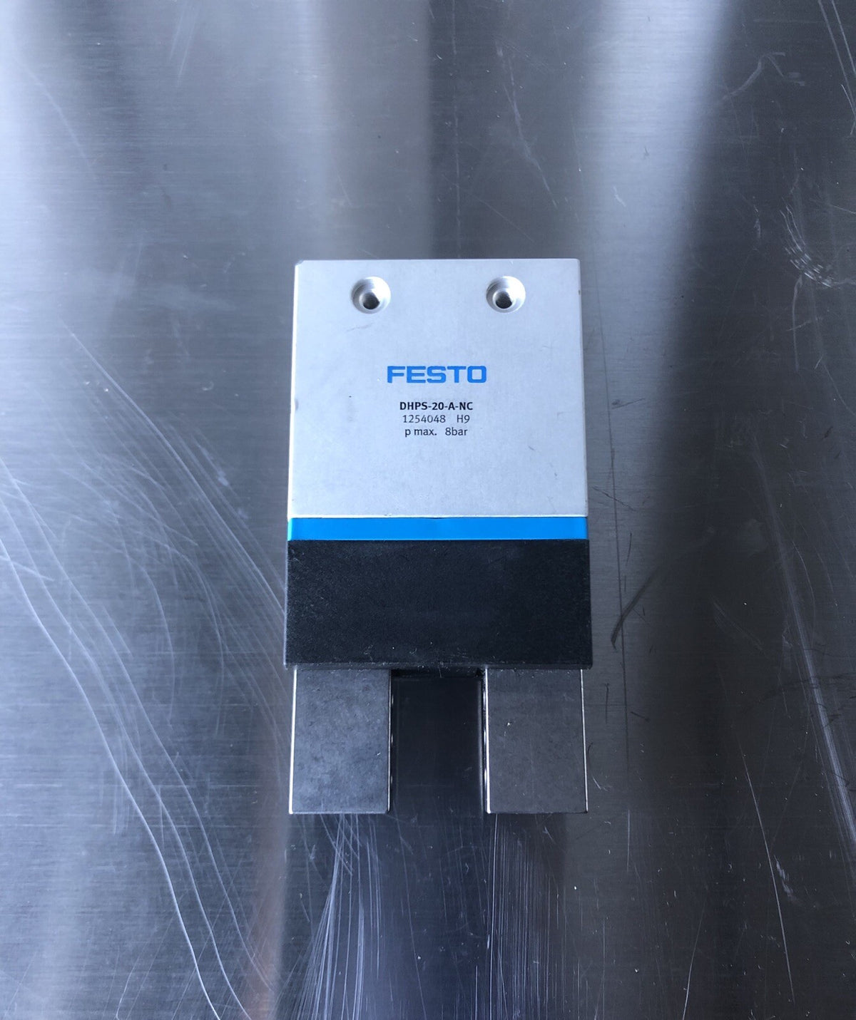 Festo DHPS-20-A-NC Parallel Gripper Pneumatic Claw 1254048 NEW!!! FREE SHIPPING!