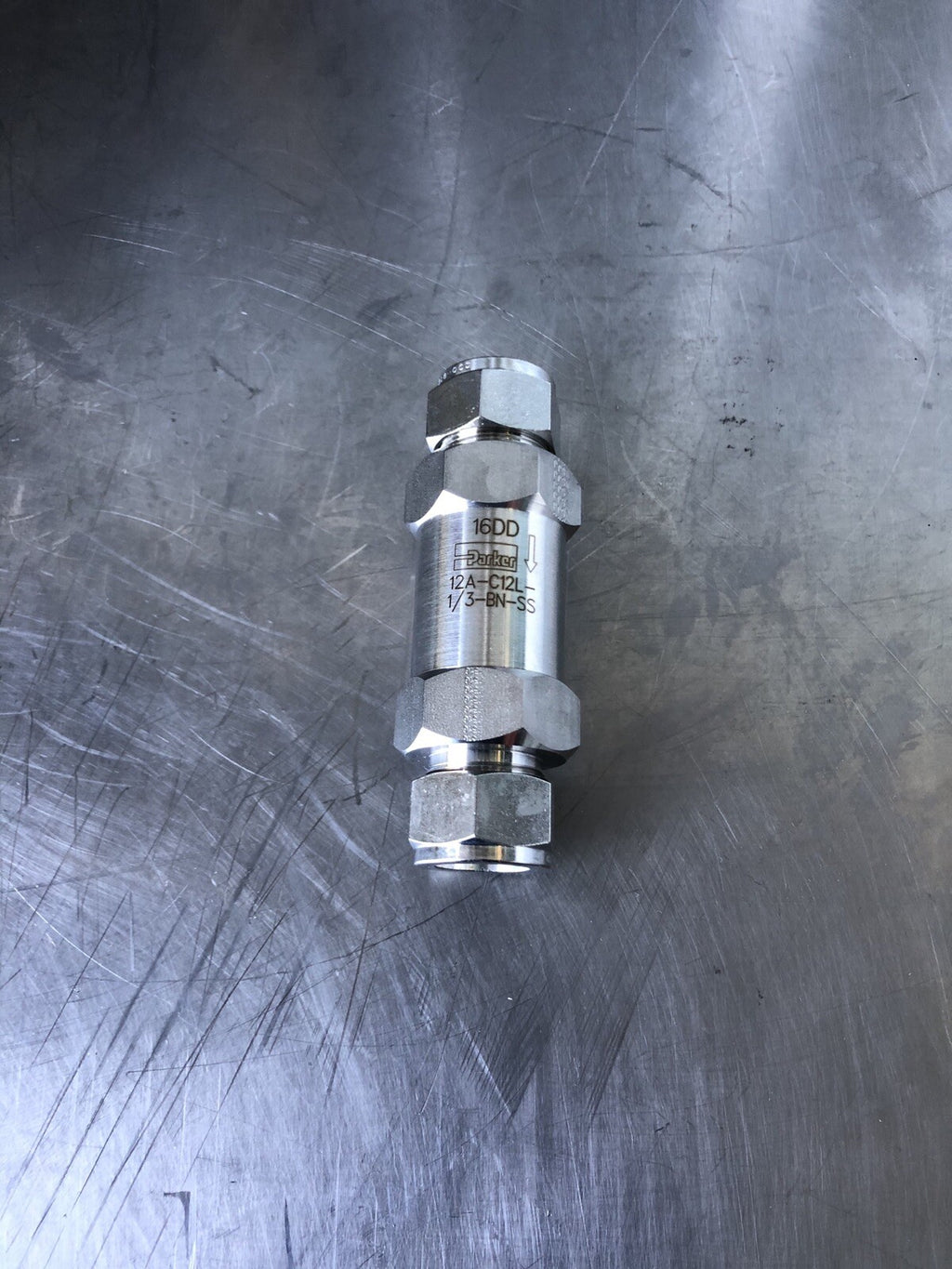 Parker 12A-C12L-1/3-BN-SS Inline Check Valve C Series NEW!! FREE SHIPPING!!