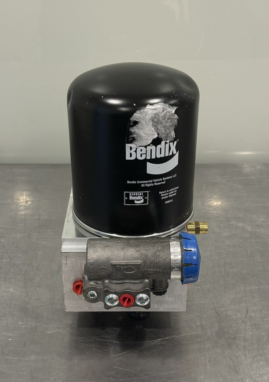 Bendix 7819958 Air Dryer Genuine AD-IS NEW! FREE SHIPPING!