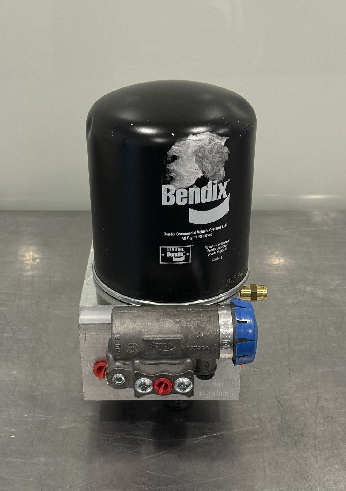 Bendix 7819958 Air Dryer Genuine AD-IS NEW! FREE SHIPPING!