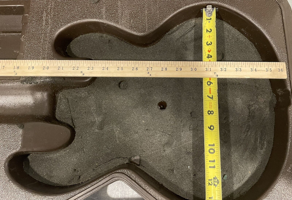 Peavey Molded Guitar Case Brown Strat Style USED! FREE SHIPPING!