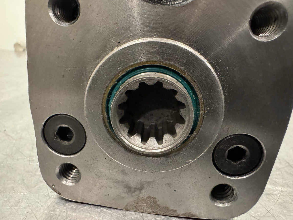 101S-1-100-15-F Hydraulic Steering Control Pump 12 Spline W/ Relief Port NEW!