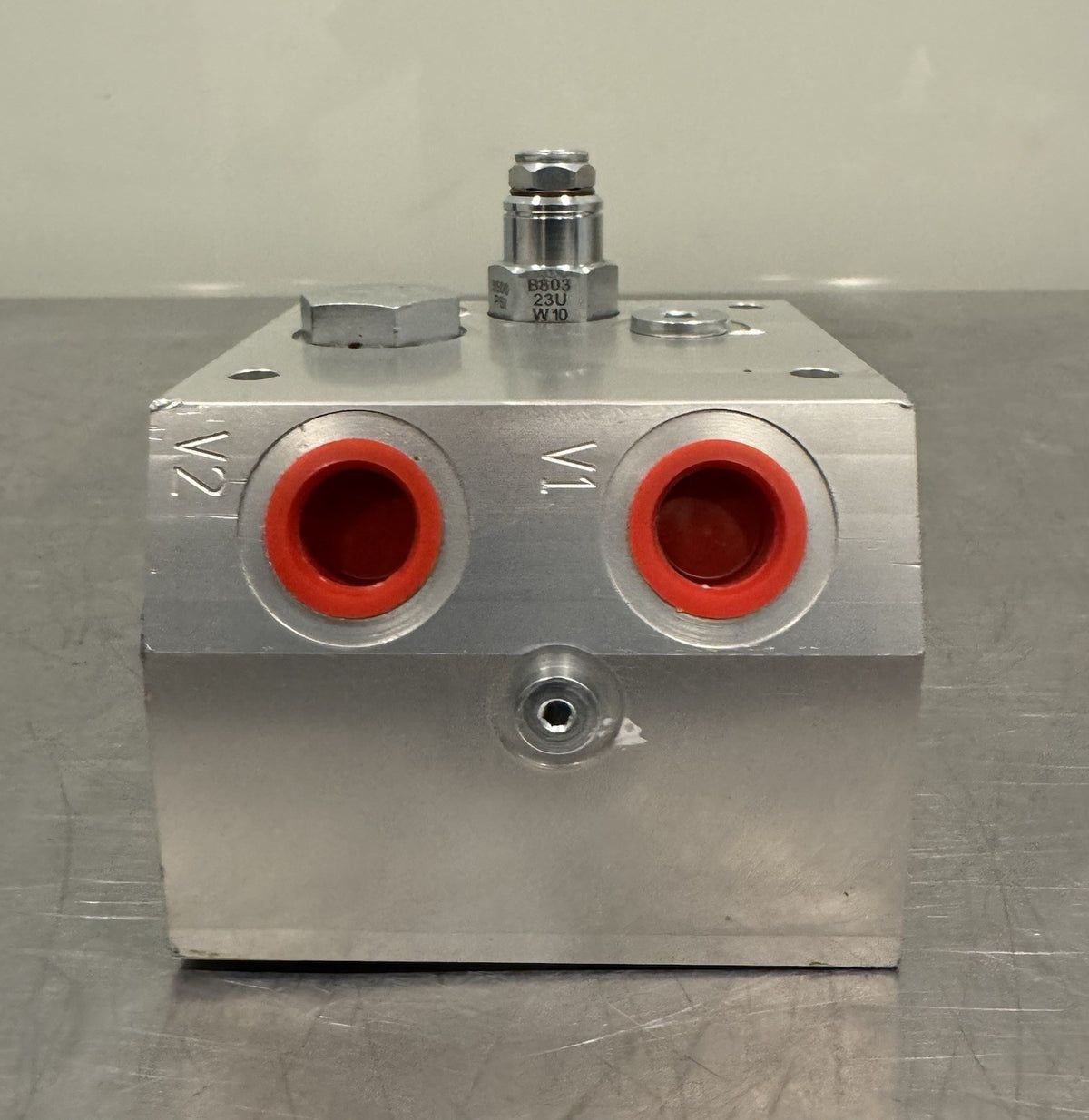 JLG 1001166997 Manifold Block Hydraulic NEW! FREE SHIPPING!