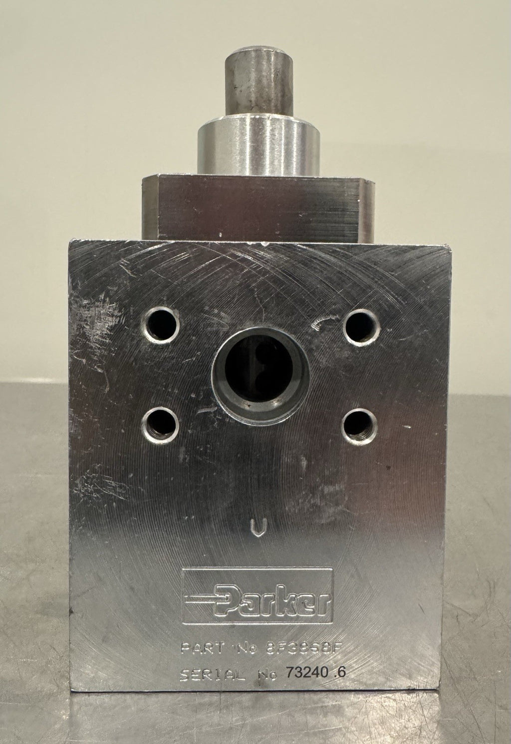 Parker 8F3868F Hydraulic Valve Manifold NEW! FREE SHIPPING!
