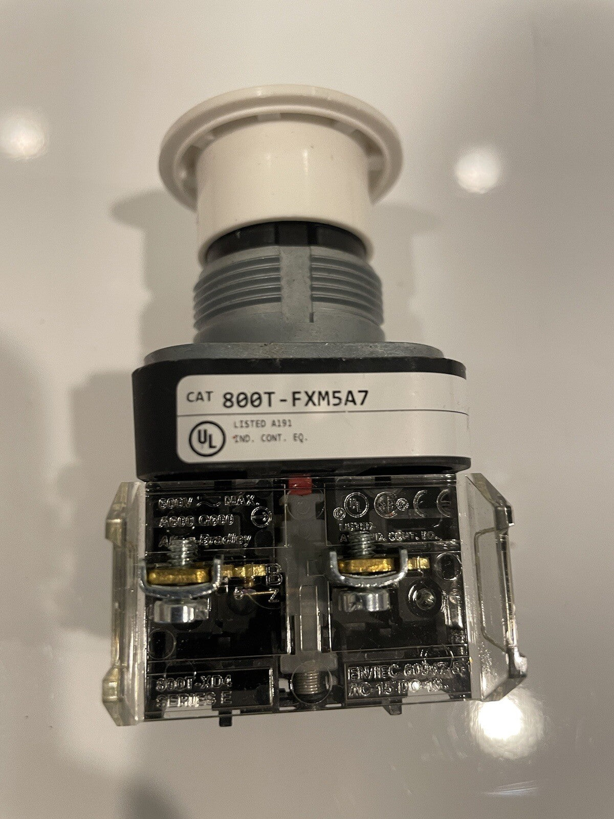 Allen Bradley 800T-FXM5A7 Push Pull Switch NEW! FREE SHIPPING!