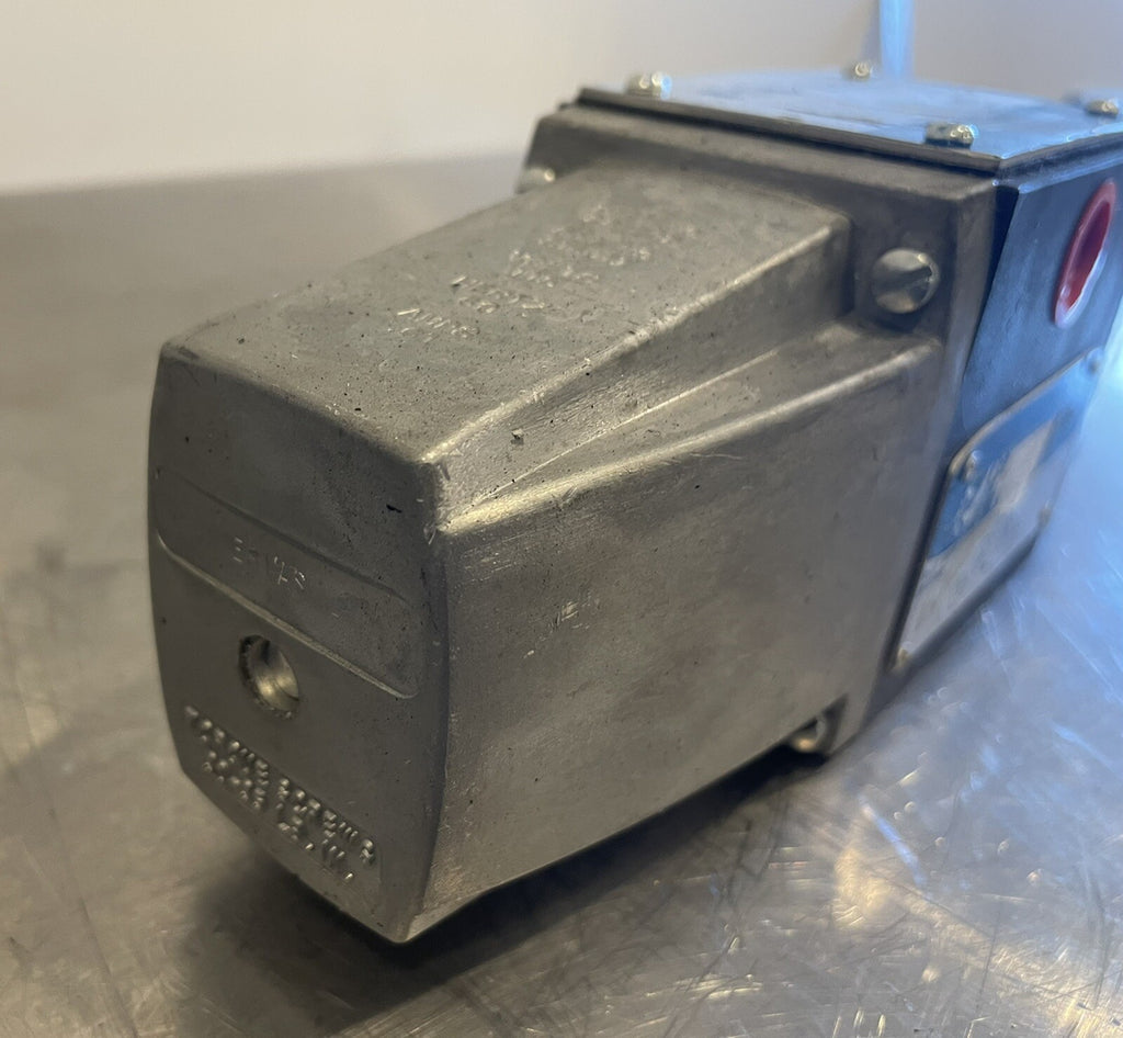 Eaton DG4S4-018C-50 Directional Control Solenoid Actuation NEW! FREE SHIPPING!