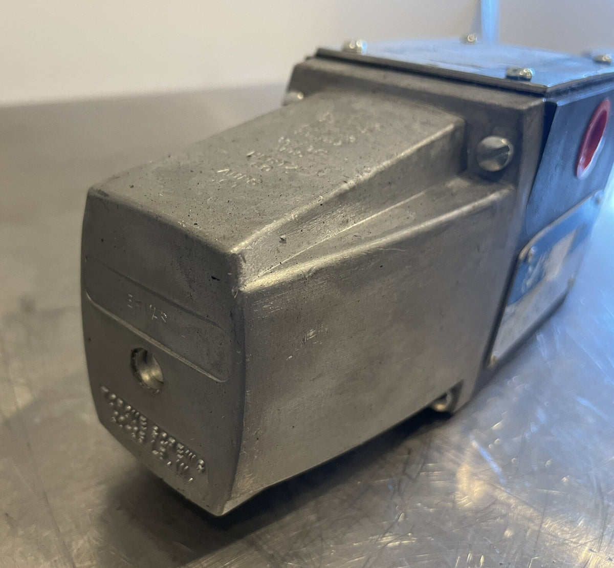 Eaton DG4S4-018C-50 Directional Control Solenoid Actuation NEW! FREE SHIPPING!