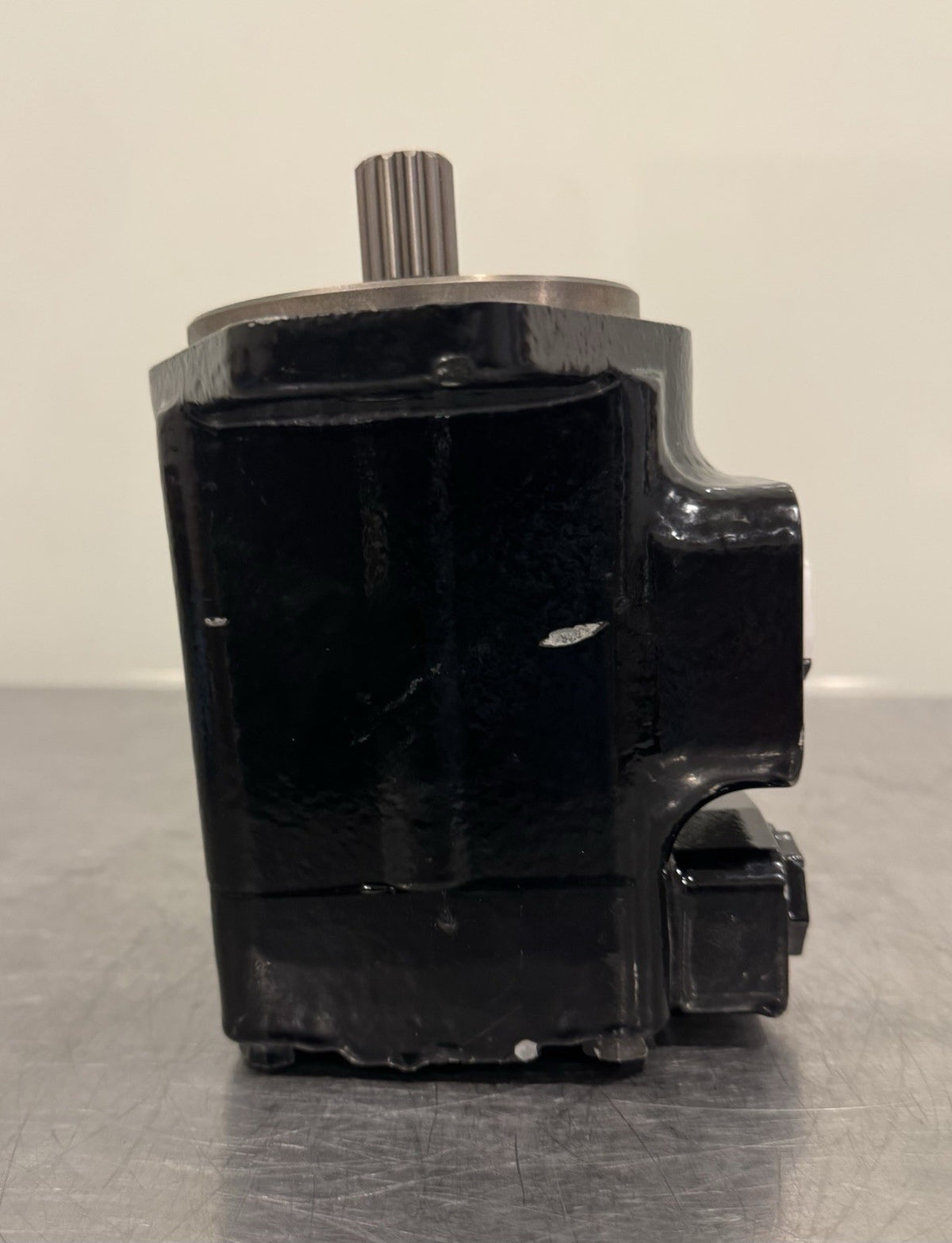 Vickers 02-334258-3 Hydraulic Vane Pump 20VQ11B 151C30R Danfoss Genuine NEW!