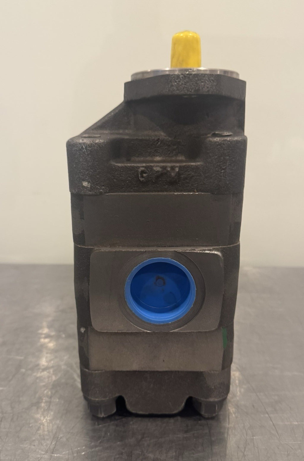 Hydraulic Pump 9 Spline Shaft 2 Bolt 98730260210 NEW! FREE SHIPPING!
