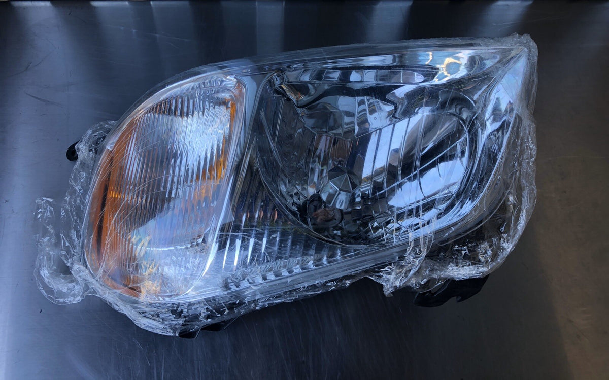 Eagle Eyes MZ212-B001L Mazda Tribute 2001-03 Driver Side Headlight NEW IN BOX!!!