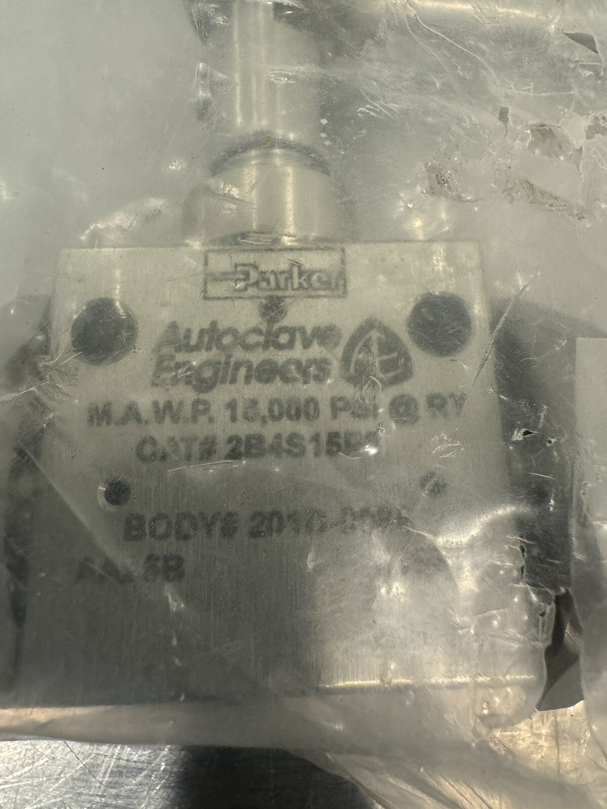 Parker 2B4S15P8 Ball Valve 2 Way Autoclave NEW! FREE SHIPPING!