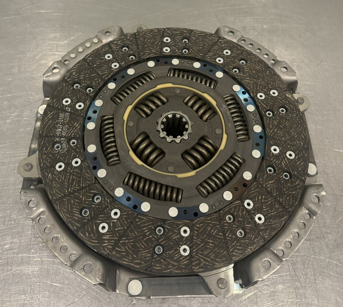 LUK 131 0289 10 Pressure Plate W/ Disc 331 0293 10 NEW! FREE SHIPPING!