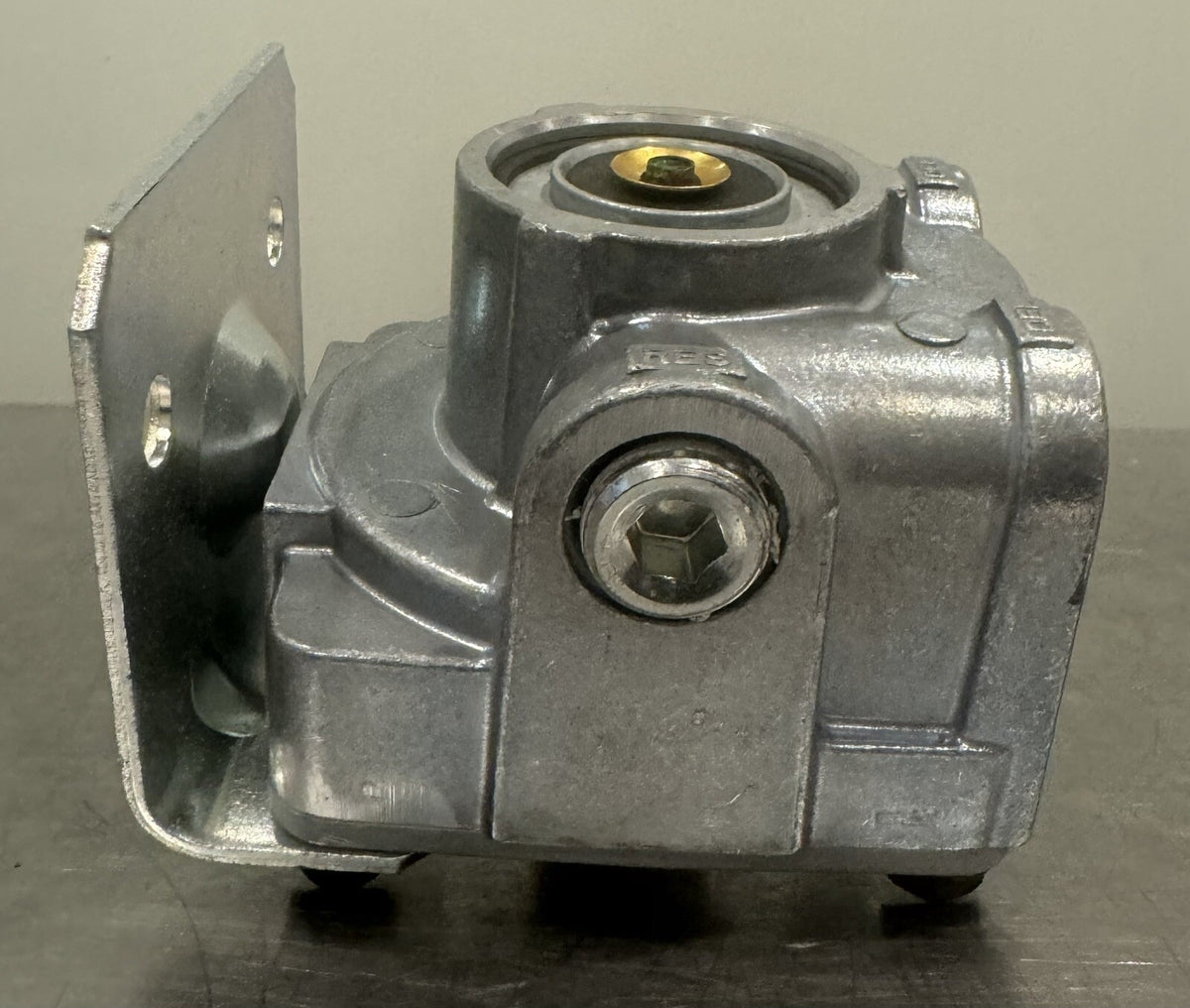 Haldex N30100AD Air Brake Relay Valve RV046 354A2A NEW! FREE SHIPPING!
