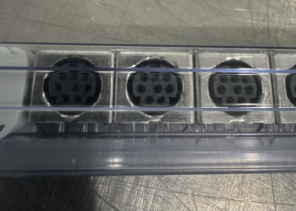 TE Connectivity 1658998-1 DIN Connectors Circular 40 PACK NEW! FREE SHIPPING!
