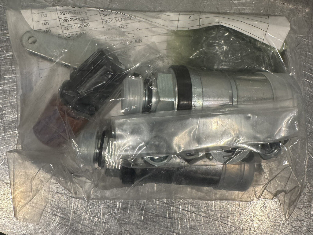 Kubota 3S505-97811 M7683A SCD FC VALVE KIT Auxiliary Control NEW IN BOX!