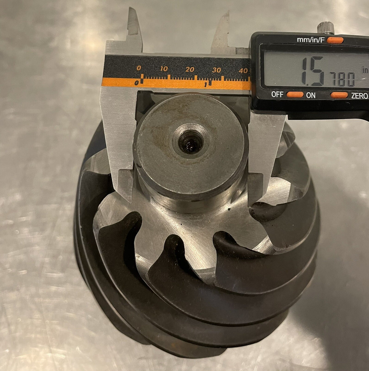 Meritor M12-513923 Pinion Gear 513923 NEW! FREE SHIPPING!