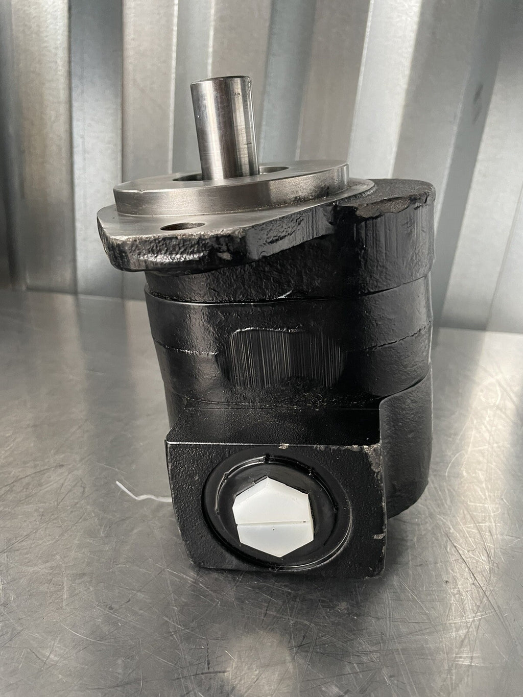 Danfoss 83012943 Gear Pump Hydraulic NEW! FREE SHIPPING!