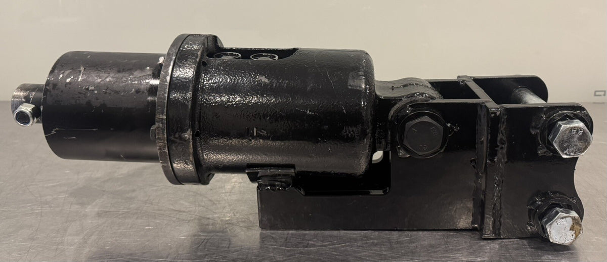 Mini Excavator Auger Assembly Hydraulic Motor NEW! FREE SHIPPING!