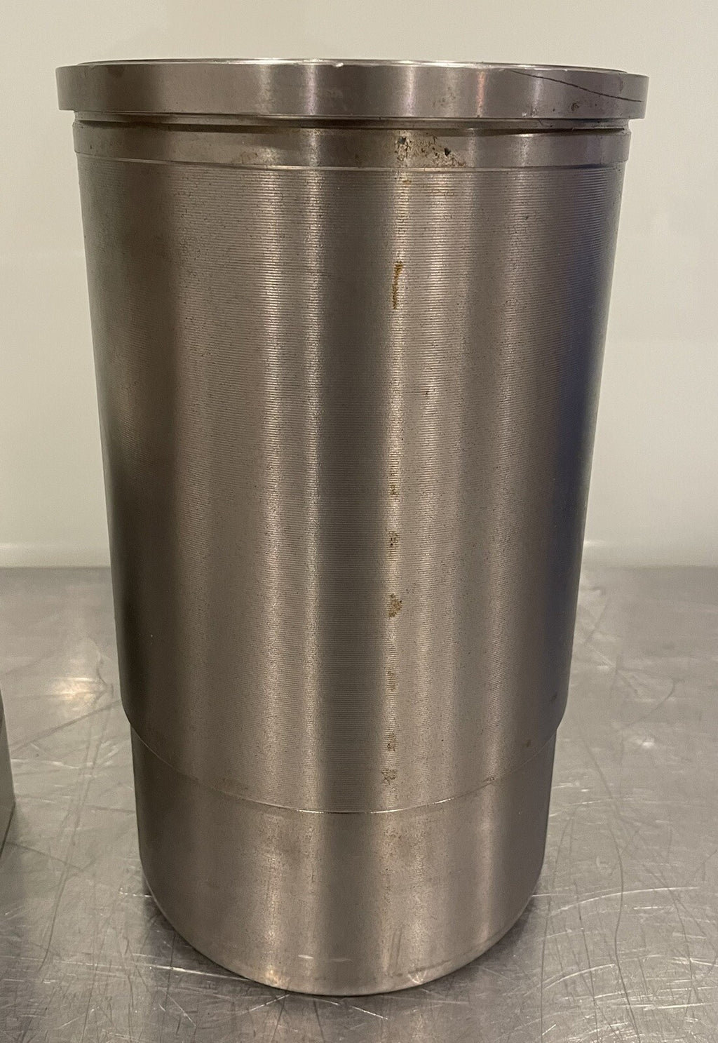 RE42231 Piston And Liner Kit For John Deere JD NEW! FREE SHIPPING!