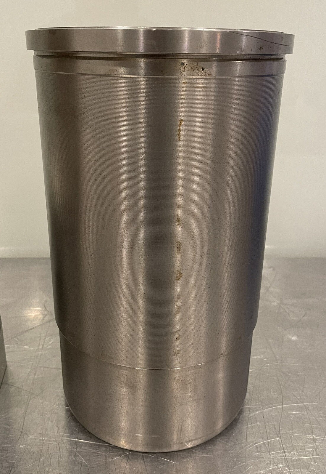RE42231 Piston And Liner Kit For John Deere JD NEW! FREE SHIPPING!