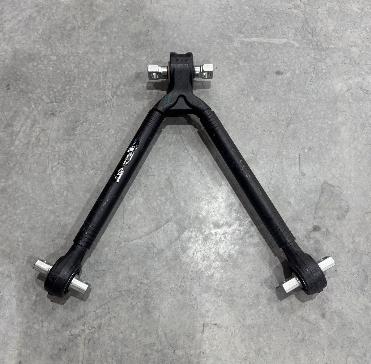 16-17625-001 V-Rod Torque Rod For Freightliner NEW! FREE SHIPPING! 