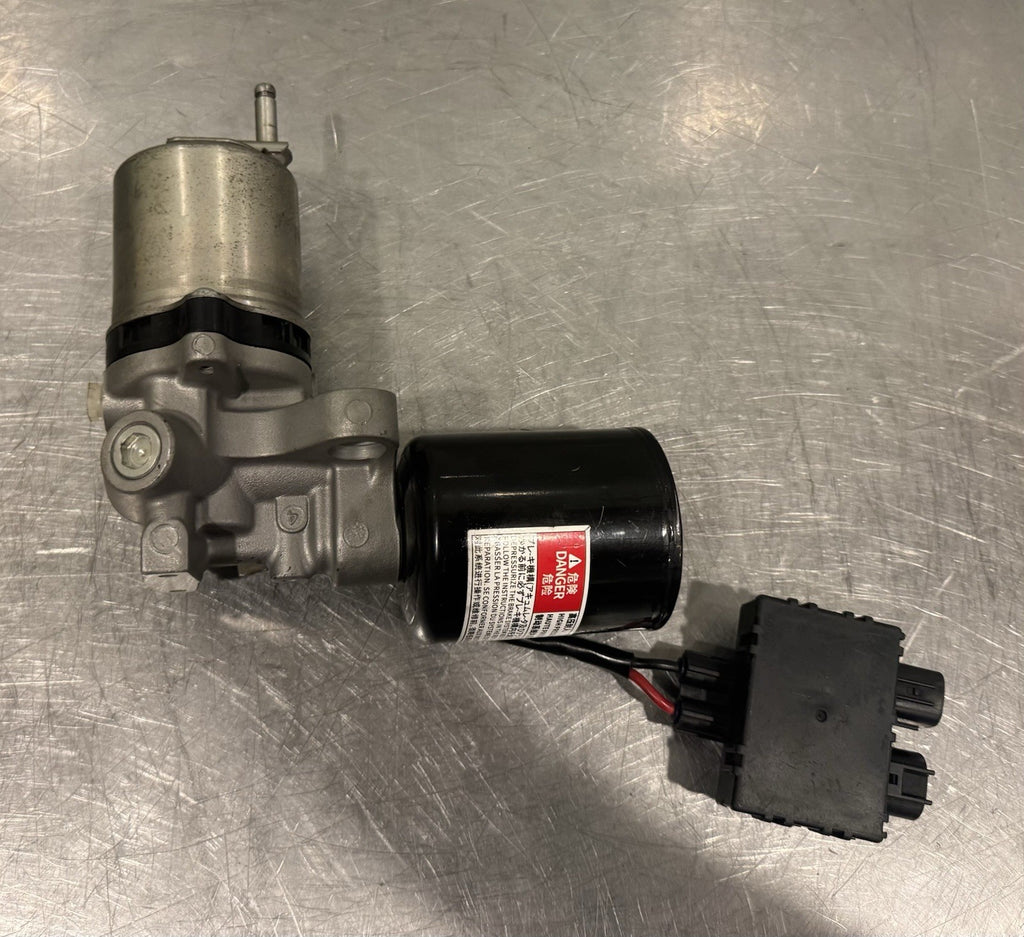 Brake Booster Pump 9042823168 9M091078 NEW! FREE SHIPPING 