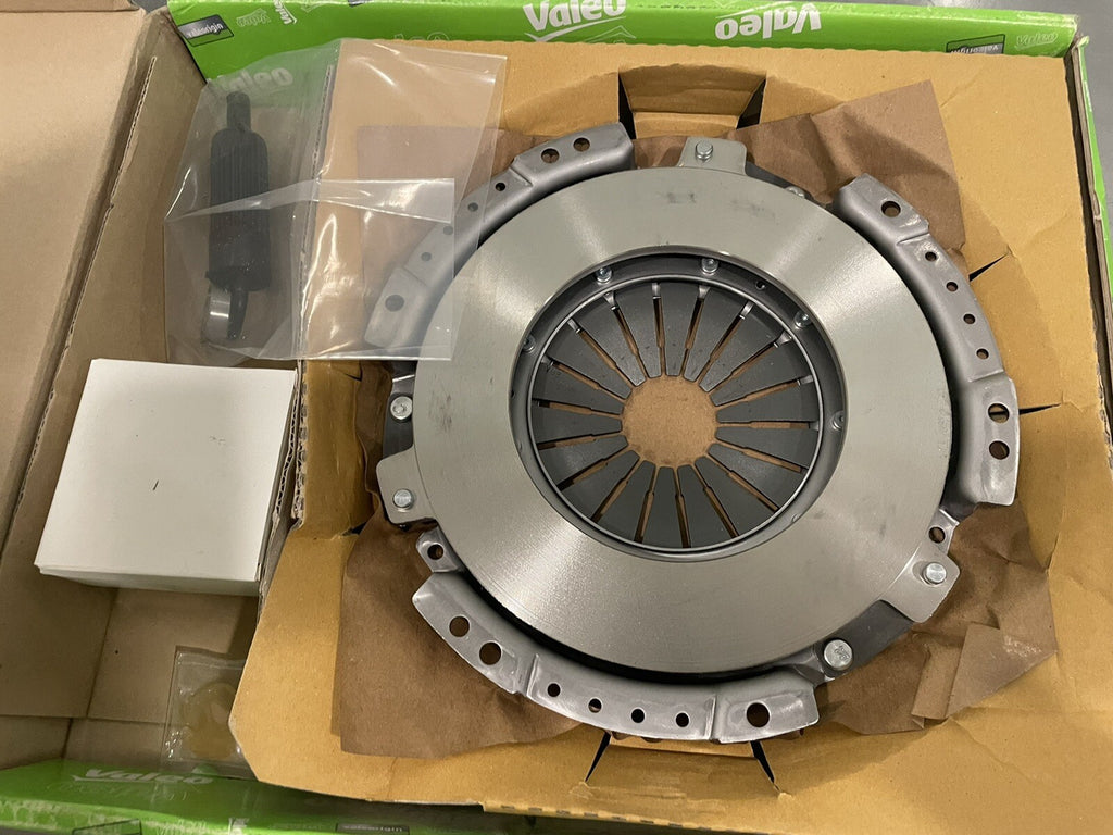 Valeo 52365201 Clutch Kit Toyota NEW IN BOX! FREE SHIPPING!