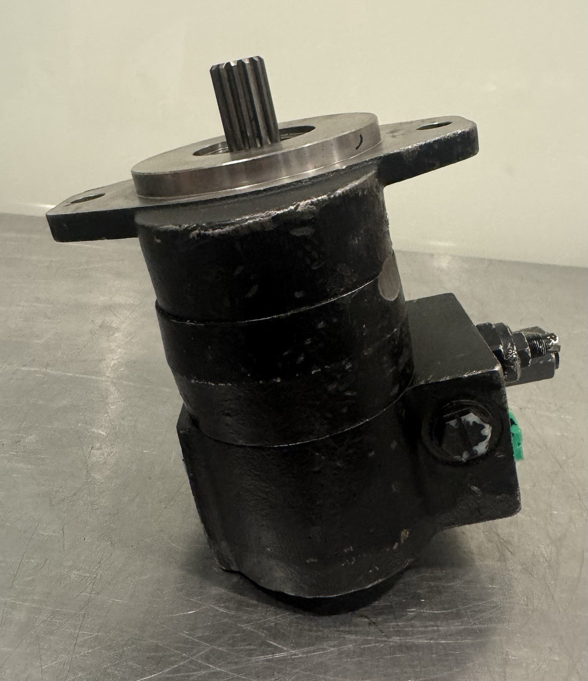 Danfoss 83111932 Hydraulic Gear Pump NEW! SHIPS FREE!
