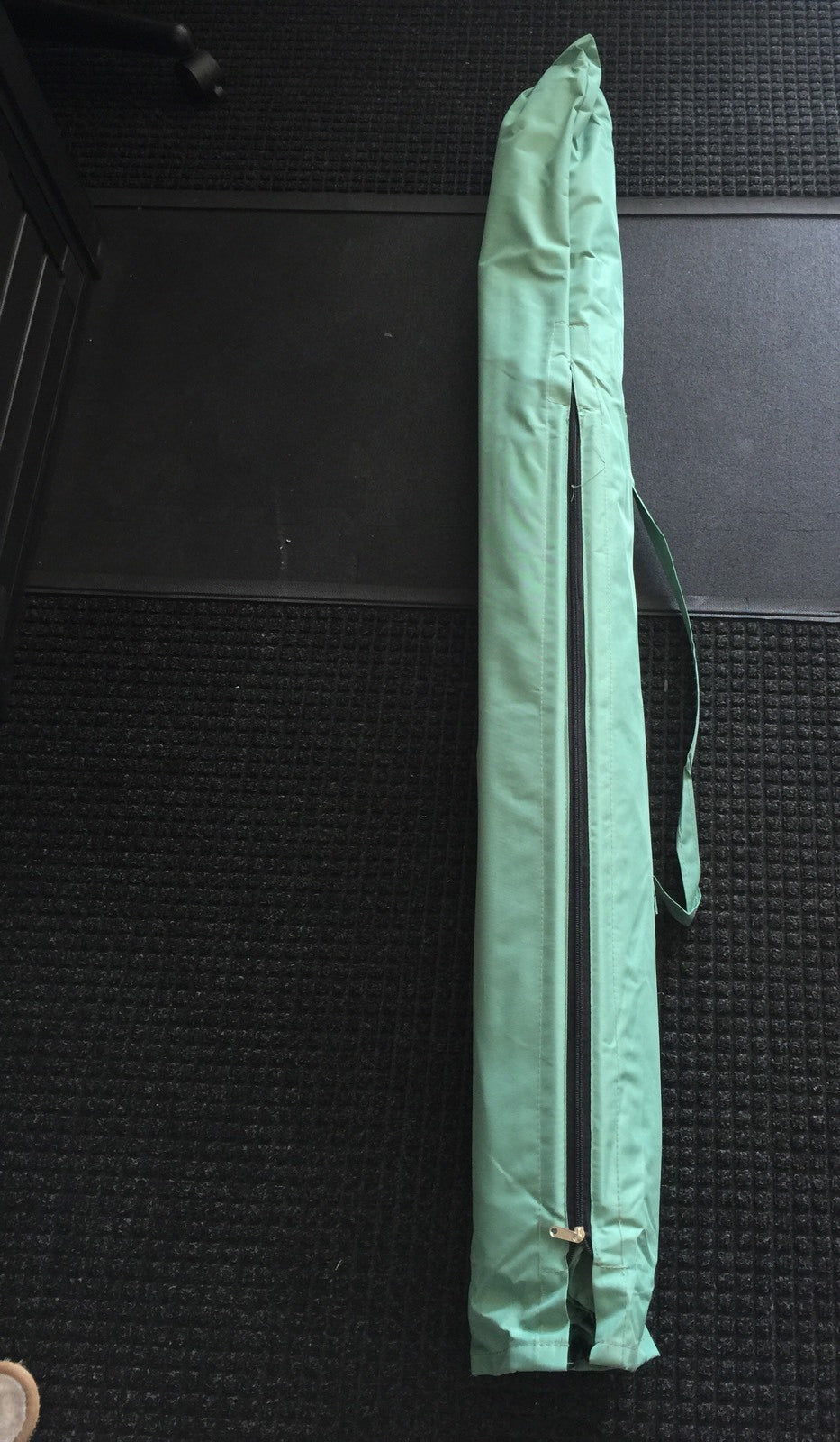 AtLeisure 9' (8-rib) Thru Crank And Tilt Umbrella Green Model UMB-950200 NEW
