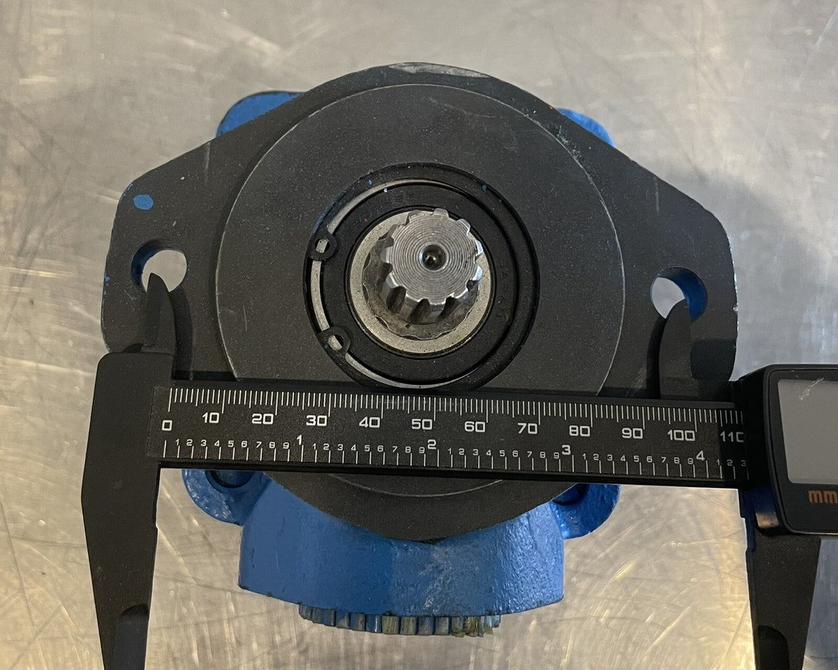 Hydraulic Motor 11 Spline 2 Bolt Blue NEW! FREE SHIPPING!