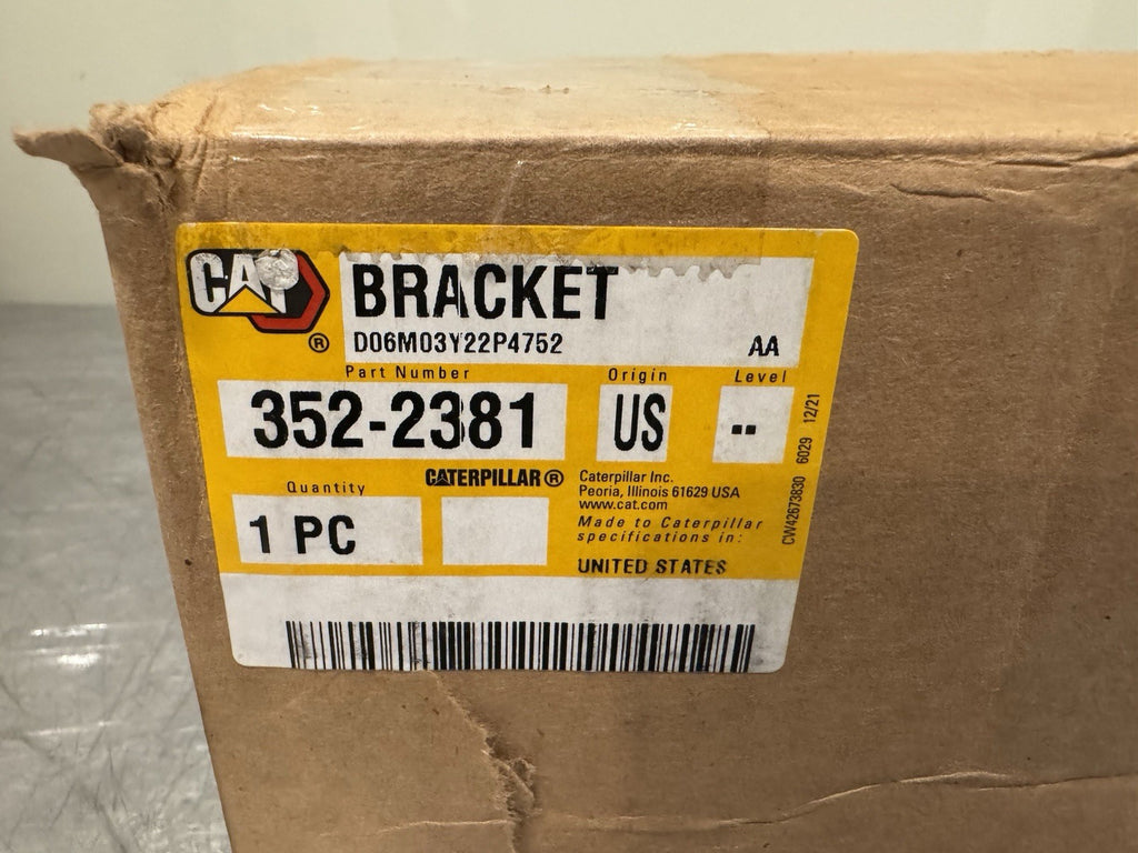 Caterpillar 352-2381 CAT Bracket Genuine NEW IN BOX! FREE SHIPPING!
