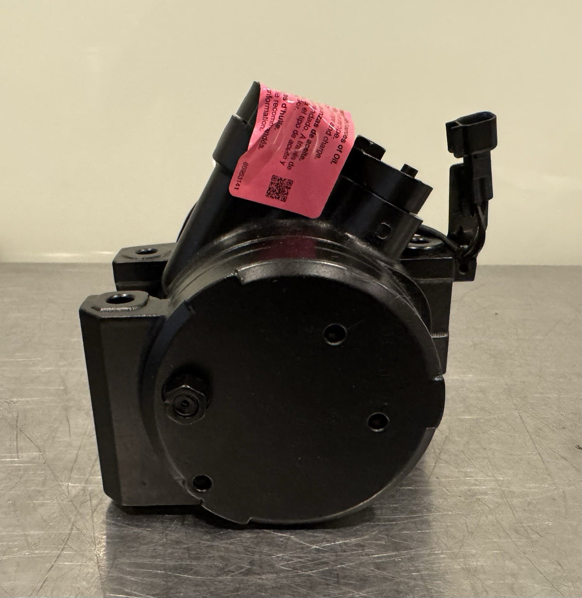 Napa 255326 AC Compressor With Clutch NEW IN BOX! SHIPS FREE!